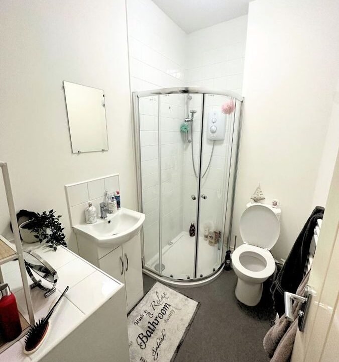 Flat2MoorlandRoad_Bathroom