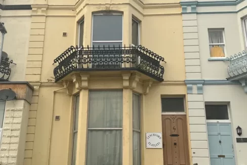 Image is showing the front of the 1 bed flat on Moorland Road, Weston-Super-Mare.