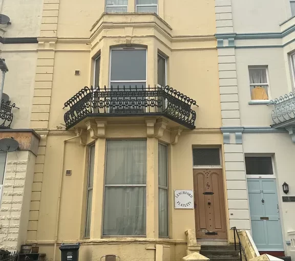 Image is showing the front of the 1 bed flat on Moorland Road, Weston-Super-Mare.