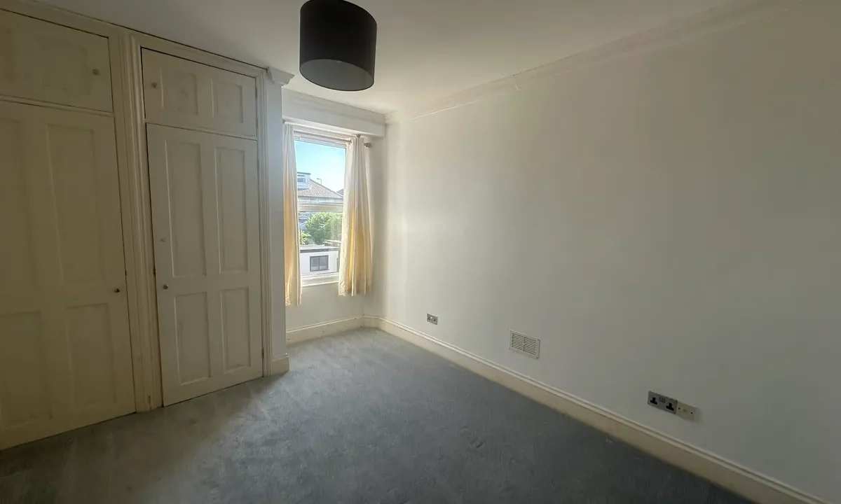 2-bed-flat-Sandford-Road-Bedroom